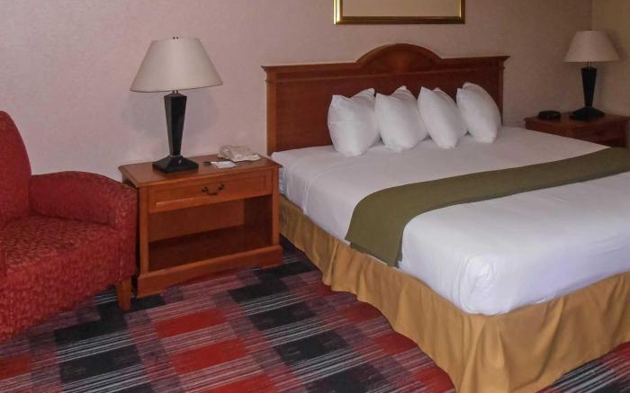 Quality Inn & Suites Oceanside Near Camp Pendleton
