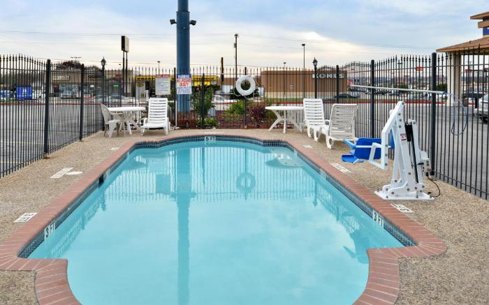 Travelodge by Wyndham New Braunfels