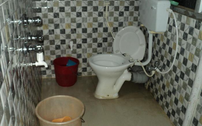 Royal Guest House & Service Apartment