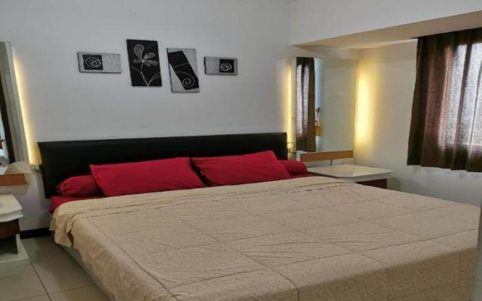 Comfy 2 BR Apartmen 60 m At Pakuwon Mall With Wifi