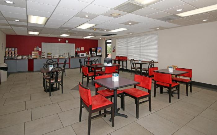 Americas Best Value Inn Pilot Mountain