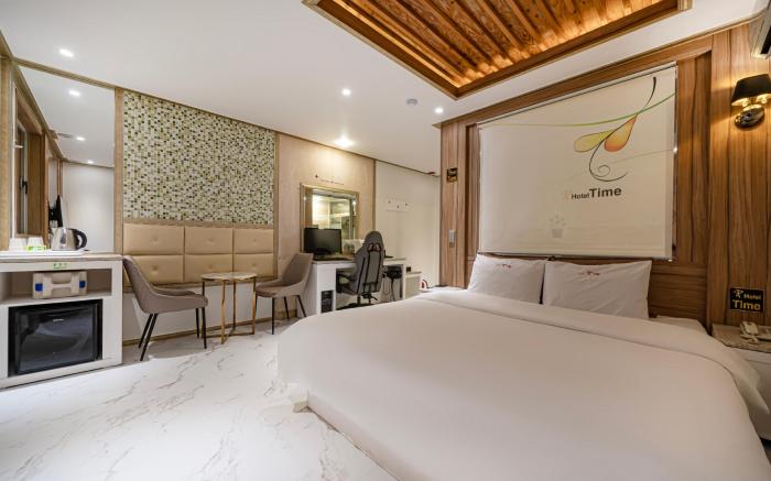 Time Hotel