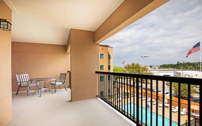 Staybridge Suites IAH Airport East By IHG