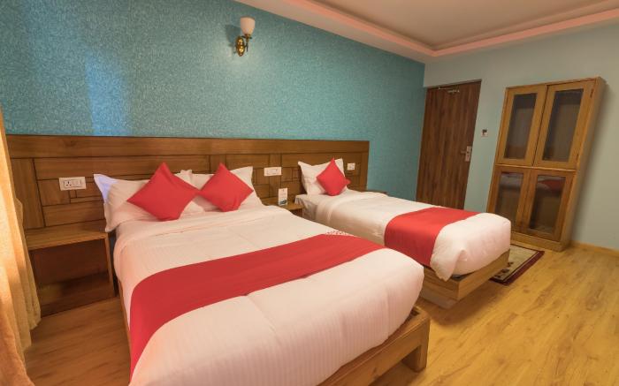 OYO 611 Hotel Everest Regency