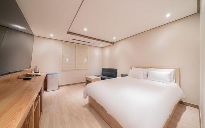 Anyang IT District Centro Hotel