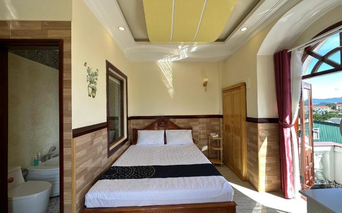 Capital O 1198 Dinh Loan Hote