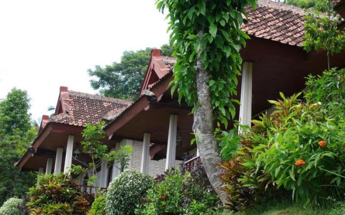 Puri Bunga Beach Cottages Hotel