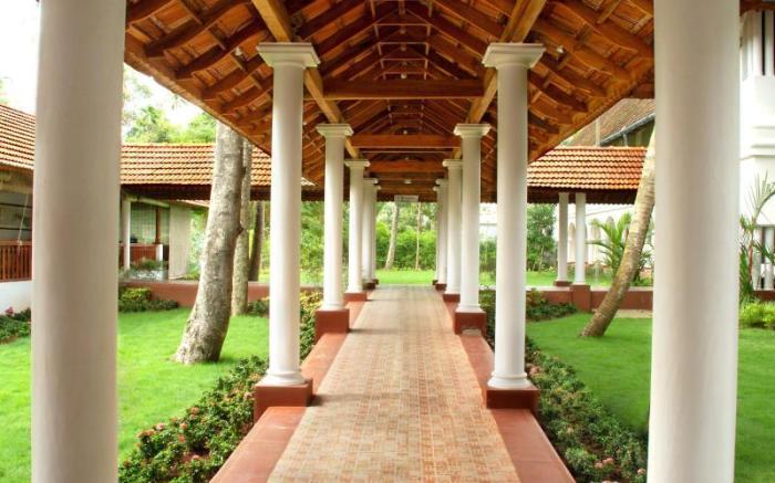 Lemon Tree Vembanad Lake Resort