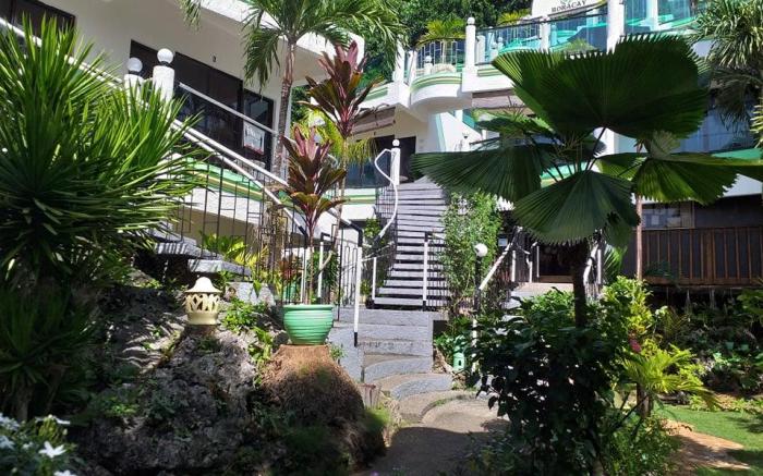 Turtle Inn Resort
