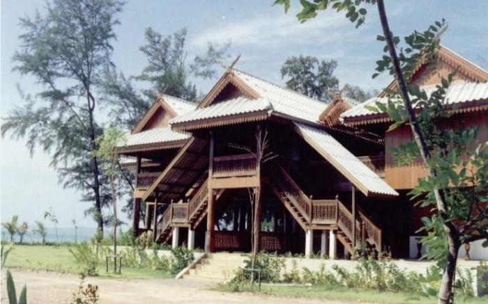 Ruen Thai Rim Haad Resort