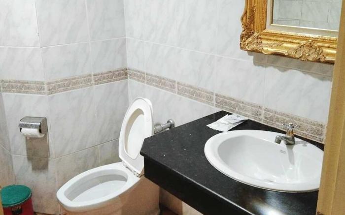 OYO 75466 13 Coins Bang Yai Hotel