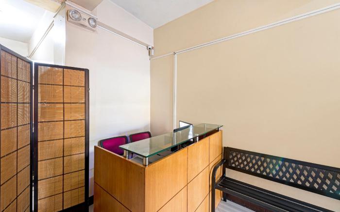 OYO 490 V-cat Apartelle