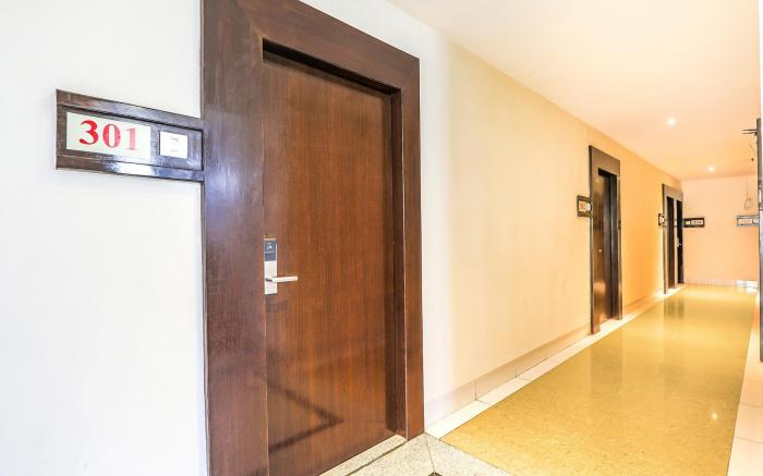 FabHotel RR Grand - Next to Trendset Mall