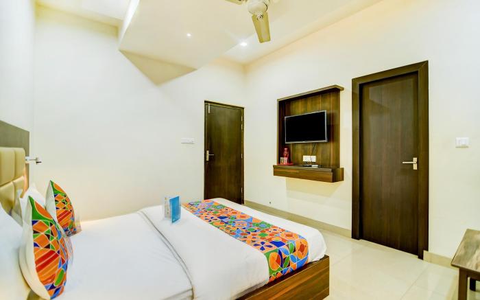 FabHotel Solitaire Inn