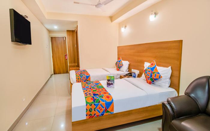 FabHotel Jansi Deluxe - Nr. Gandhipuram Bus stand
