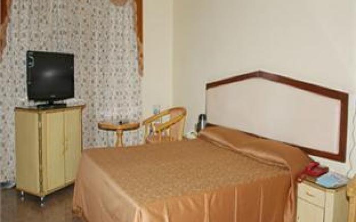 Hotel IK London Residency
