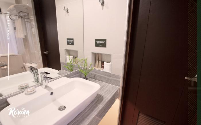 Rovira Suites