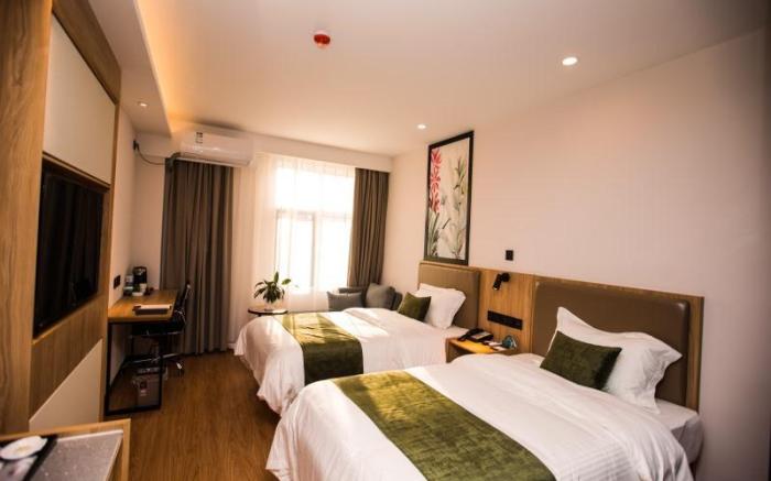 GreenTree Inn Qingdao Huangdao District Jinshatan Road