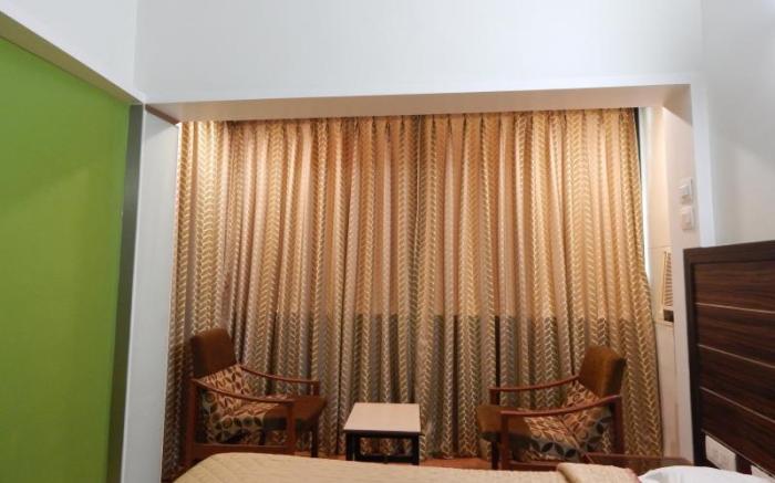 Hotel Raviraj