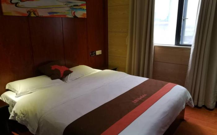 Jun Hotel Guizhou Guiyang Yunyan District Bageyan Road