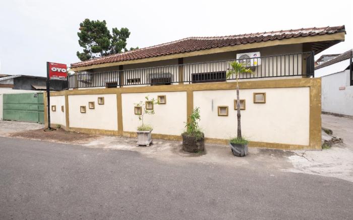 OYO 2394 Hotel Brosta