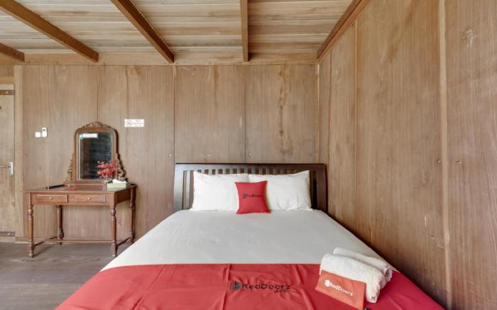 RedDoorz @ Omah Kayu Homestay Yogyakarta