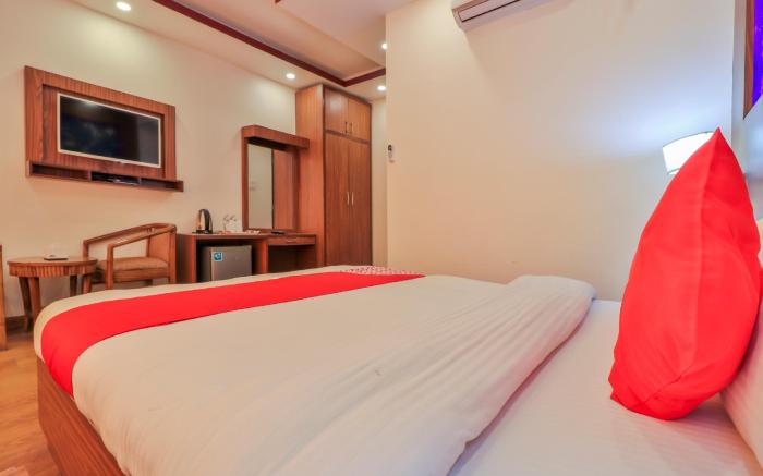 OYO 676 Hotel Maalaxmi Inn
