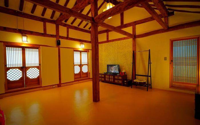 Jeonju Deogindang & Su House Pension