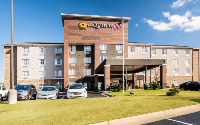 La Quinta Inn & Suites by Wyndham Montgomery