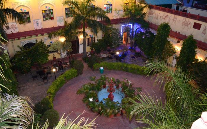 Hotel Burja