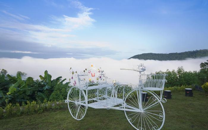 Viewpoint Khaokoh Hotel