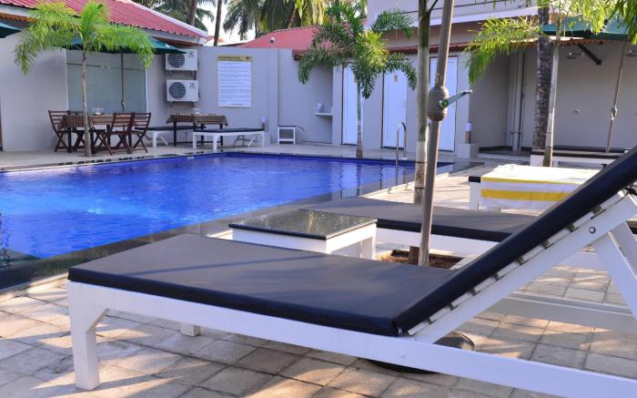 Majestic Beach Comforts - Beachfront