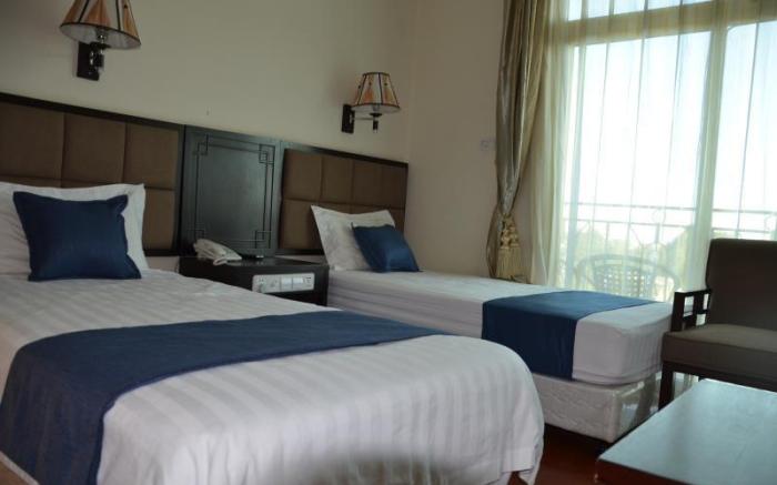 Blue Birds International Hotel