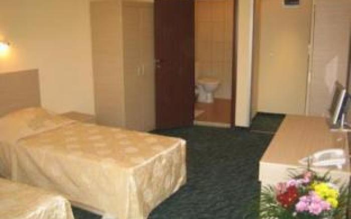 Expo Hotel