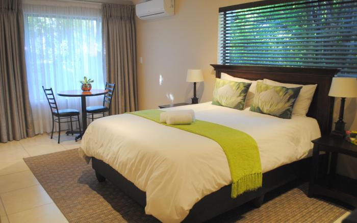 6 on Morris Guest Lodge