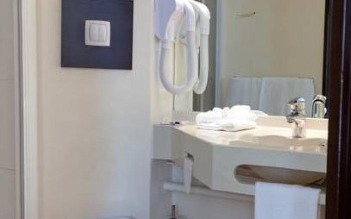 KYRIAD NIORT – Espace Mendes-France