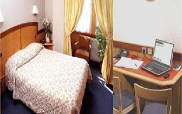 ClapClap Hotel, Food & Bar