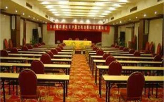 ClapClap Hotel, Food & Bar