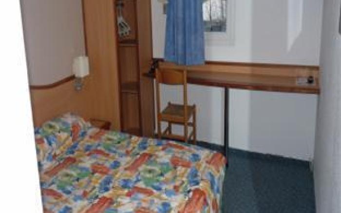 Brit Hotel Essentiel Millau