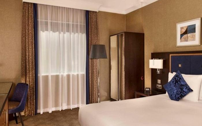 DoubleTree by Hilton Hotel Woking
