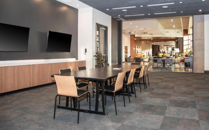 Cambria Hotel Downtown Phoenix Convention Center