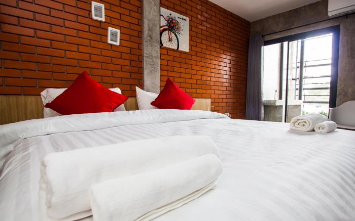 Journey Hostel Surat