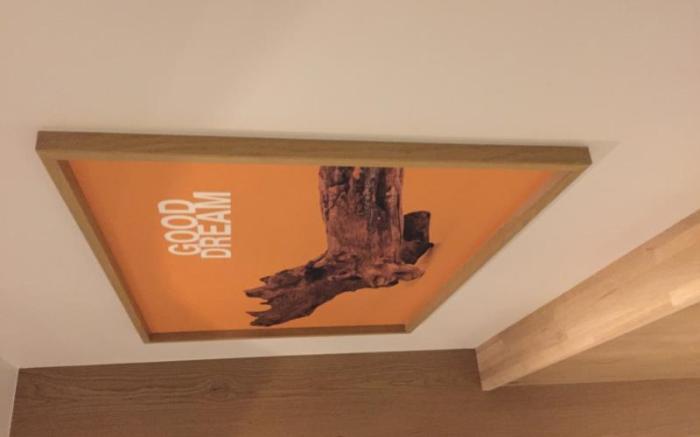 The Wall Hotel