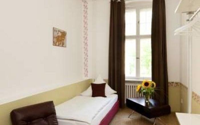 Three Little Pigs Hostel Berlin