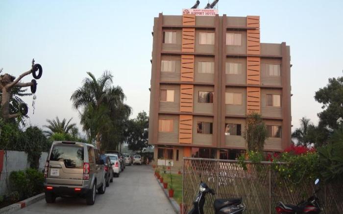 SNP House Airport Hotel & Restaurant
