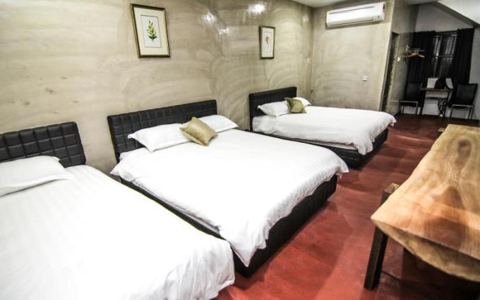 Rock Wood Hotel