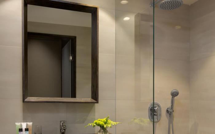 Golden Crown Haifa Hotel