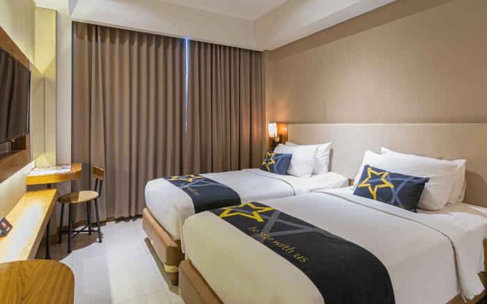 Yellow Star Gejayan Hotel
