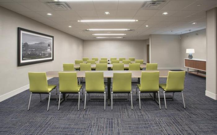 Holiday Inn Express & Suites Stillwater - University Area By IHG