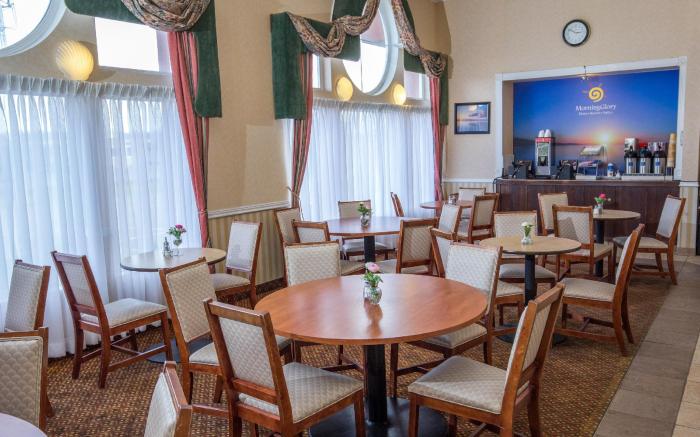 Morning Glory Resort & Suite